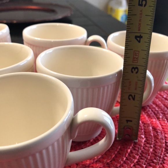 Wedgwood Windsor ribbed ivory coffee/tea cups - Picture 3 of 6